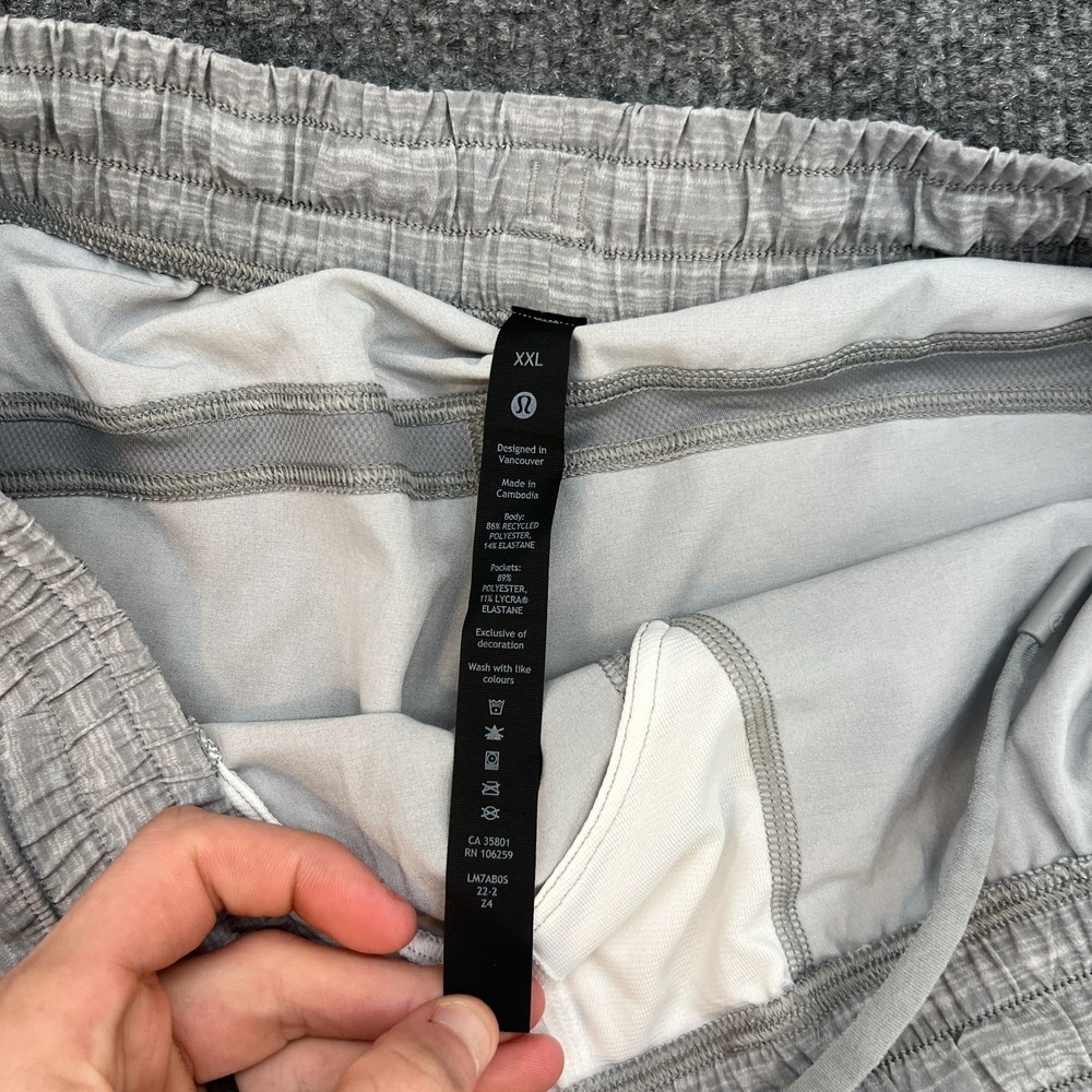 Lululemon TEXAS LONGHORNS Men's 2XL Pace Breaker Short *Linerless 7" Updated - Picture 3 of 11